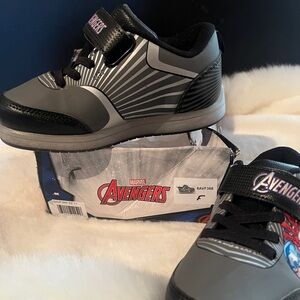 Avengers Boys Light up Sneakers